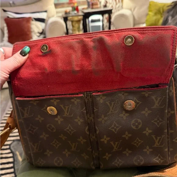 Louis Vuitton Cite Bag - Picture 3 of 8